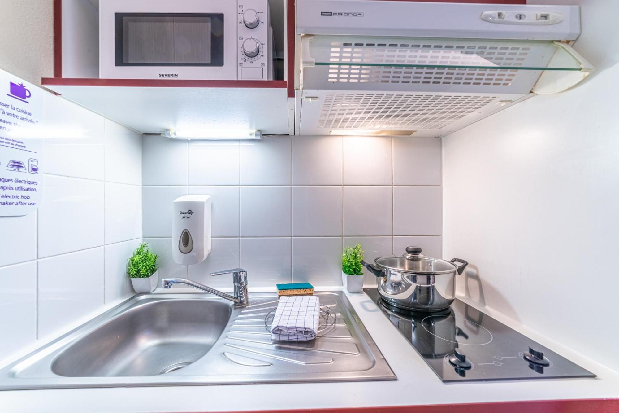 Montempo Apparthotel Страсбург Экстерьер фото